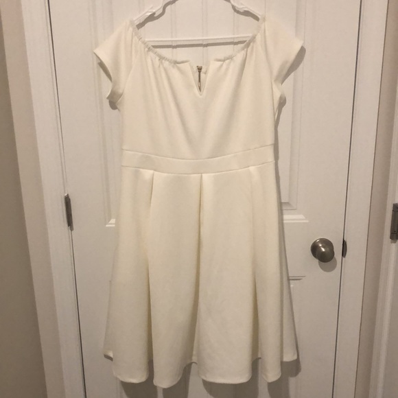 NWT Lalagen XXL gorgeous polyester and spandex cape sleeve dress soft beautiful - Picture 3 of 13